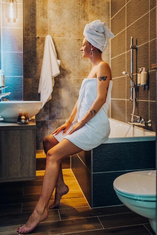 Wine & Wellness Hotel Besedni Dum Valtice Esterno foto