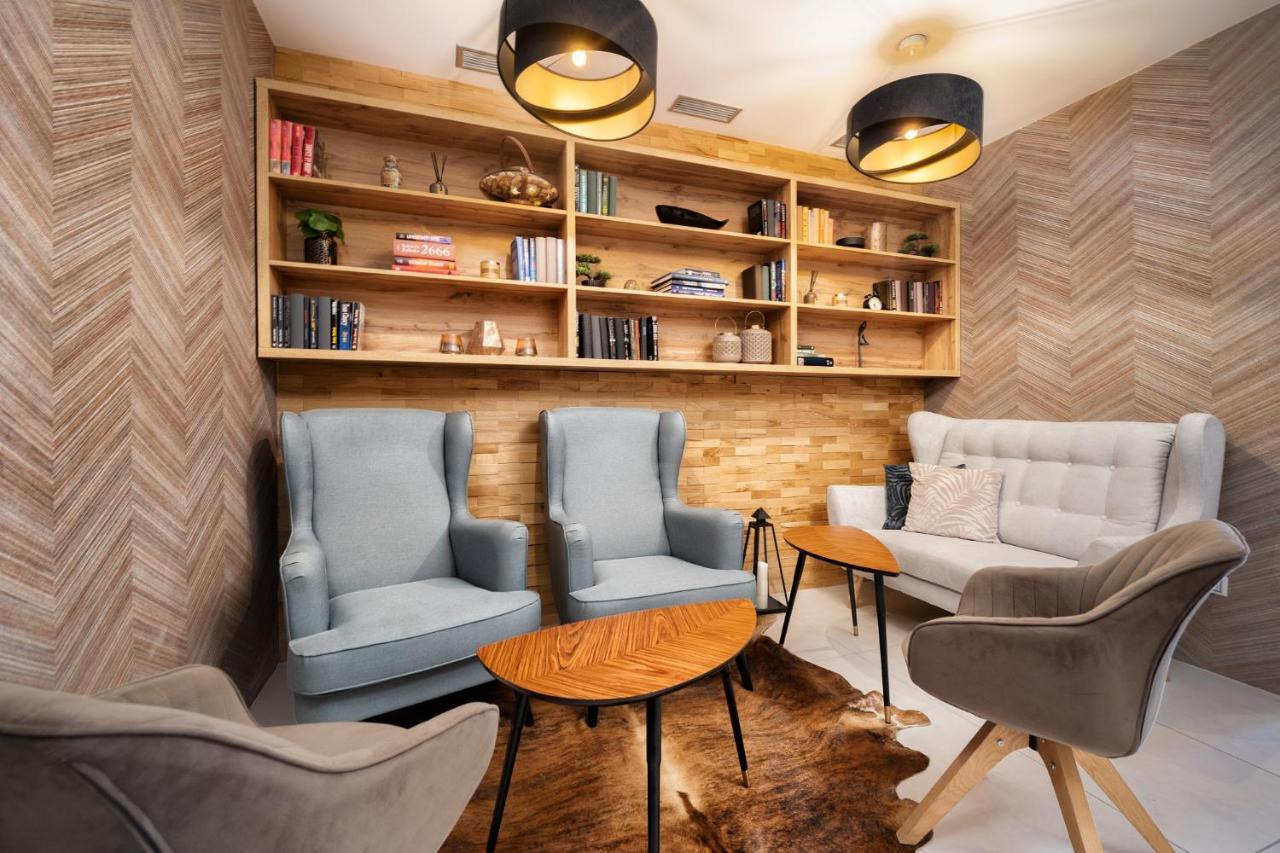 Wine & Wellness Hotel Besedni Dum Valtice Esterno foto