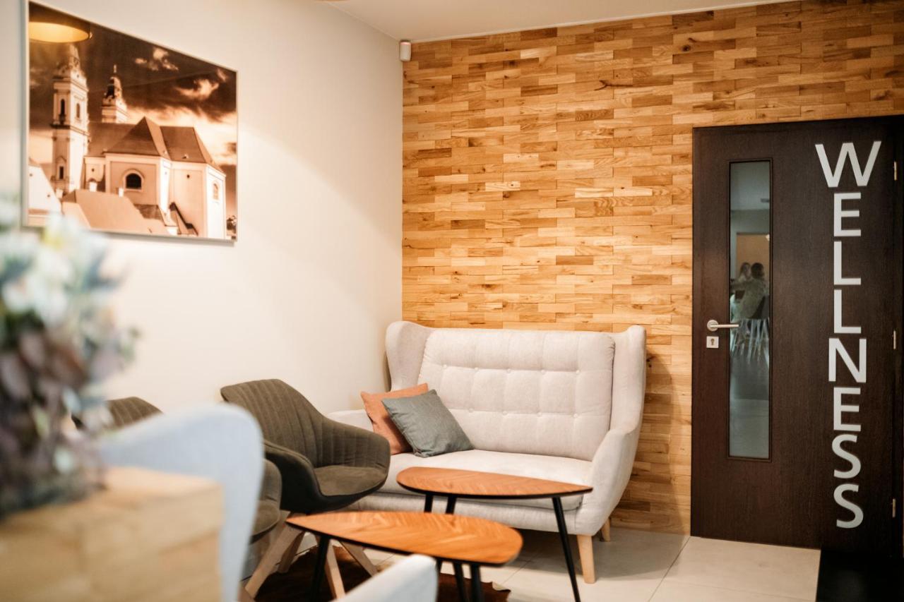 Wine & Wellness Hotel Besedni Dum Valtice Esterno foto