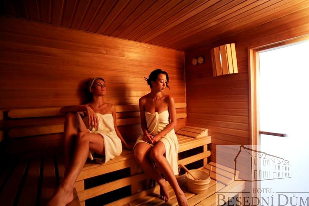 Wine & Wellness Hotel Besedni Dum Valtice Esterno foto