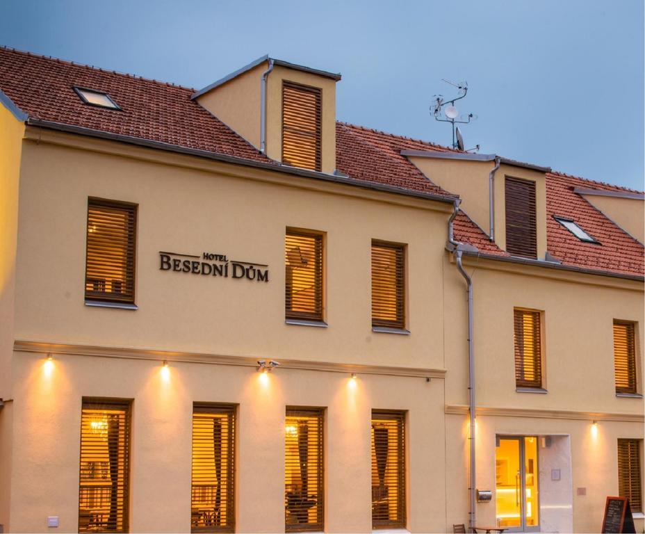 Wine & Wellness Hotel Besedni Dum Valtice Esterno foto